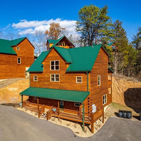 פיג'ן פורג' 5Bd5B Escape Cabin With 2 Hottubs, Thtr &Game Rm,1Mi To The Parkway! 4Mi To Dollywood - Spring Deal מראה חיצוני תמונה