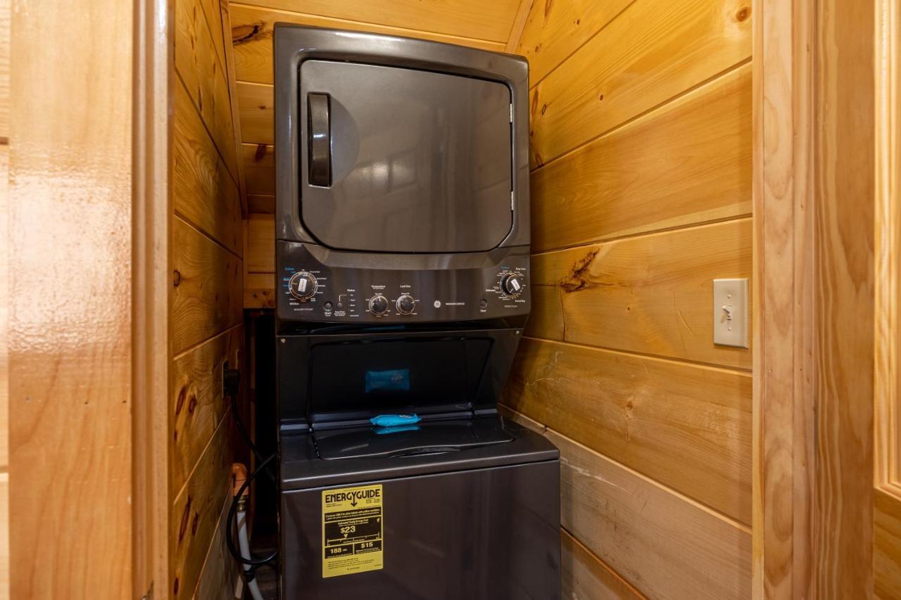 פיג'ן פורג' 5Bd5B Escape Cabin With 2 Hottubs, Thtr &Game Rm,1Mi To The Parkway! 4Mi To Dollywood - Spring Deal מראה חיצוני תמונה