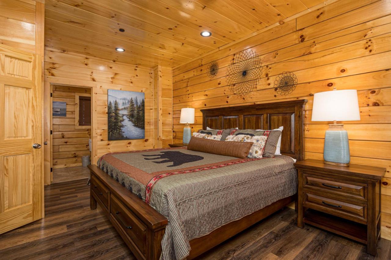 פיג'ן פורג' 5Bd5B Escape Cabin With 2 Hottubs, Thtr &Game Rm,1Mi To The Parkway! 4Mi To Dollywood - Spring Deal מראה חיצוני תמונה