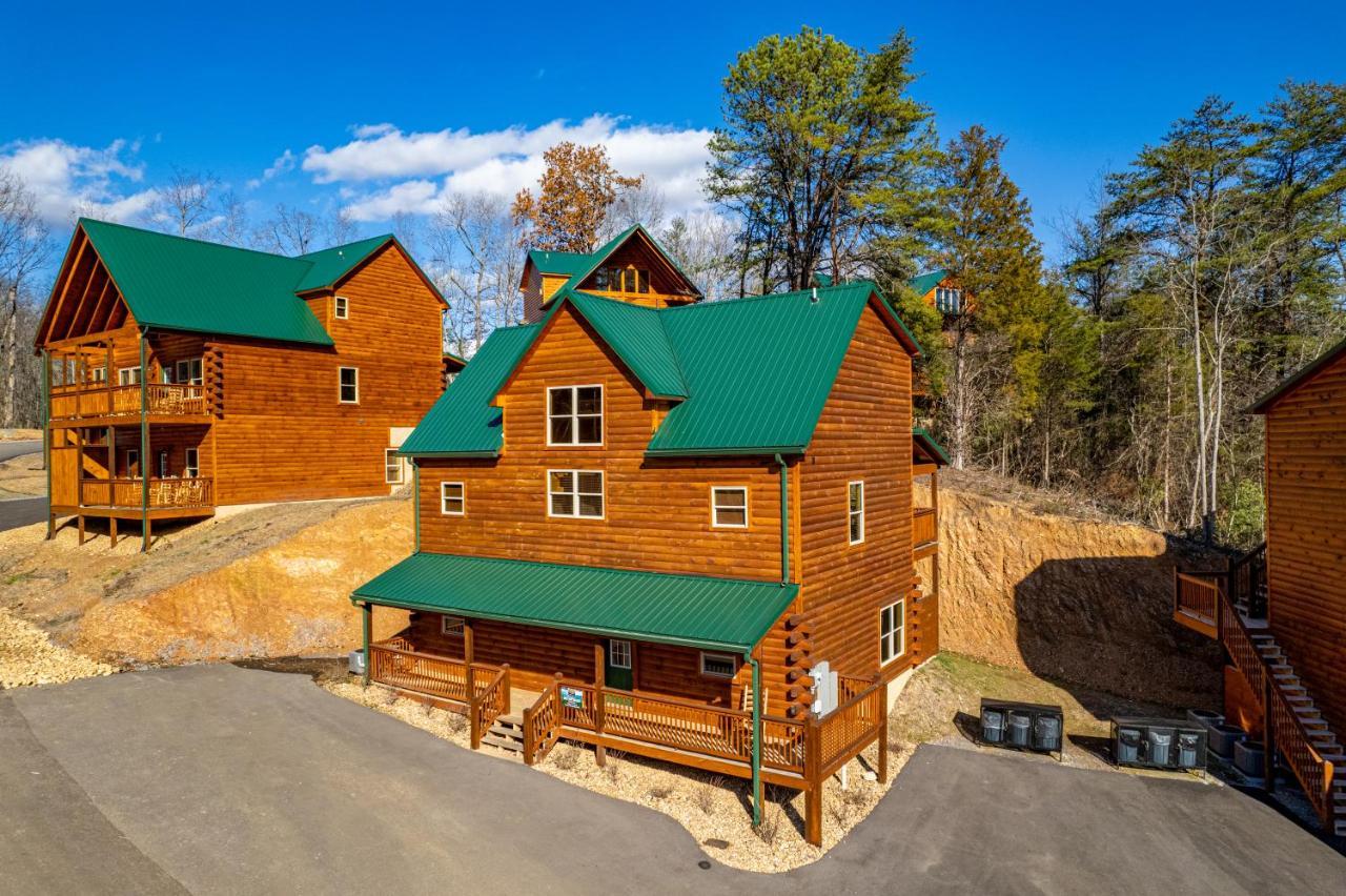 פיג'ן פורג' 5Bd5B Escape Cabin With 2 Hottubs, Thtr &Game Rm,1Mi To The Parkway! 4Mi To Dollywood - Spring Deal מראה חיצוני תמונה