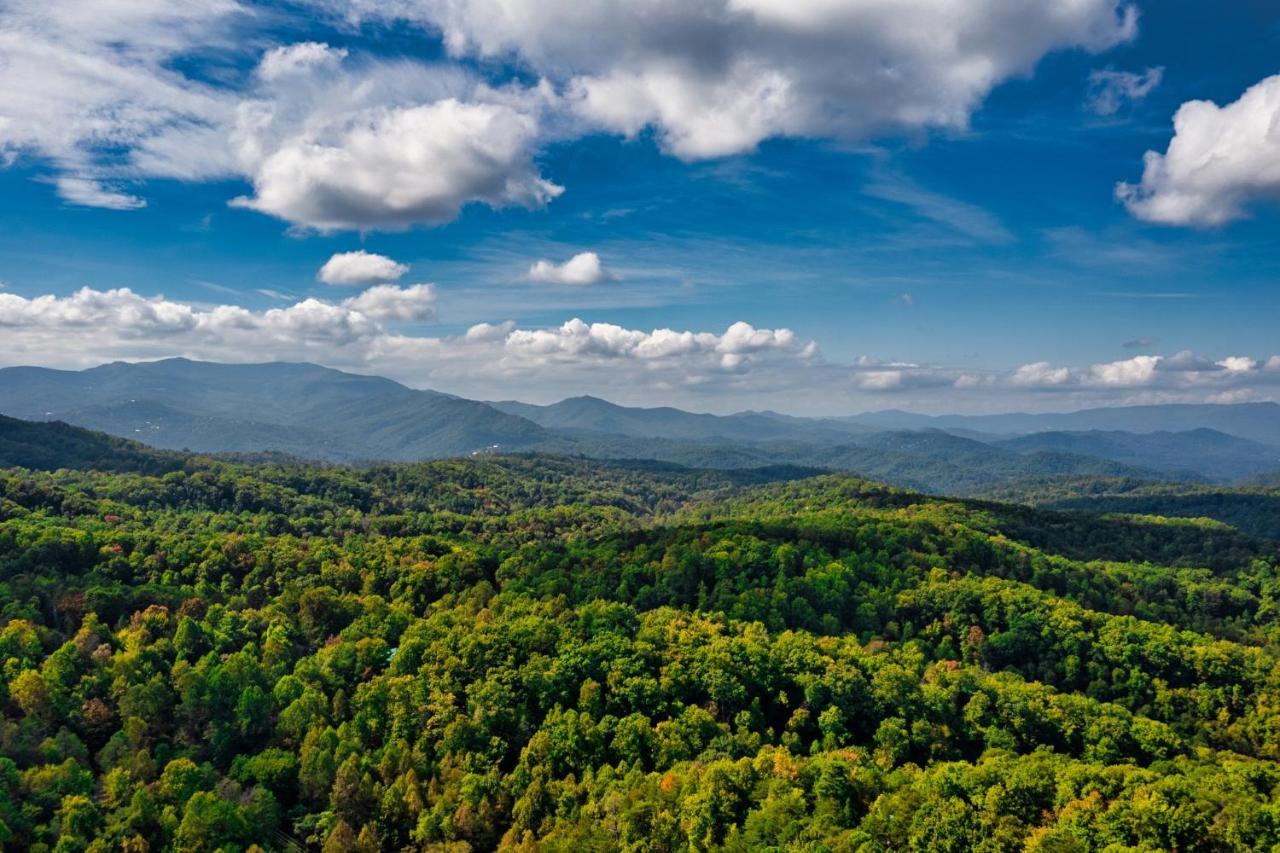 פיג'ן פורג' 5Bd5B Escape Cabin With 2 Hottubs, Thtr &Game Rm,1Mi To The Parkway! 4Mi To Dollywood - Spring Deal מראה חיצוני תמונה